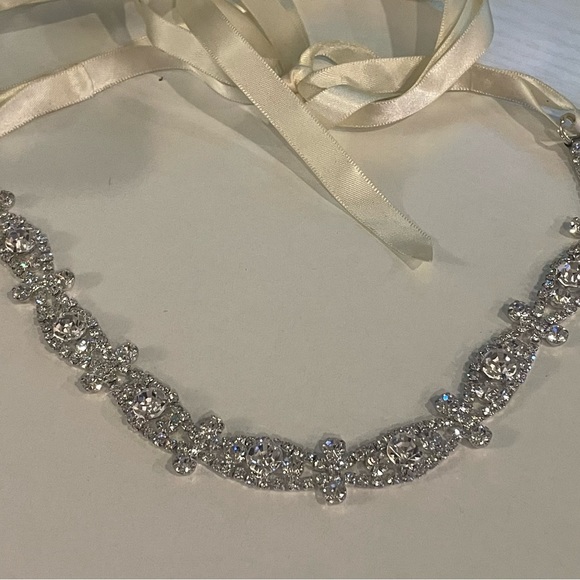 Crystal embellished ivory headband brand new - Picture 1 of 3